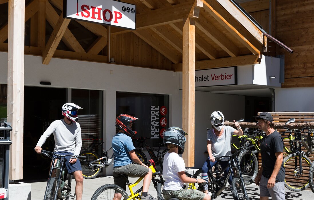 T-Shop, T-Resort