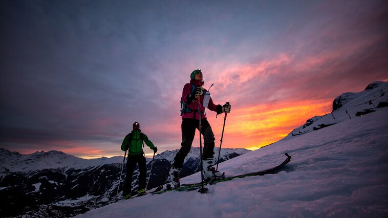 Skitourengehen bei Nacht
